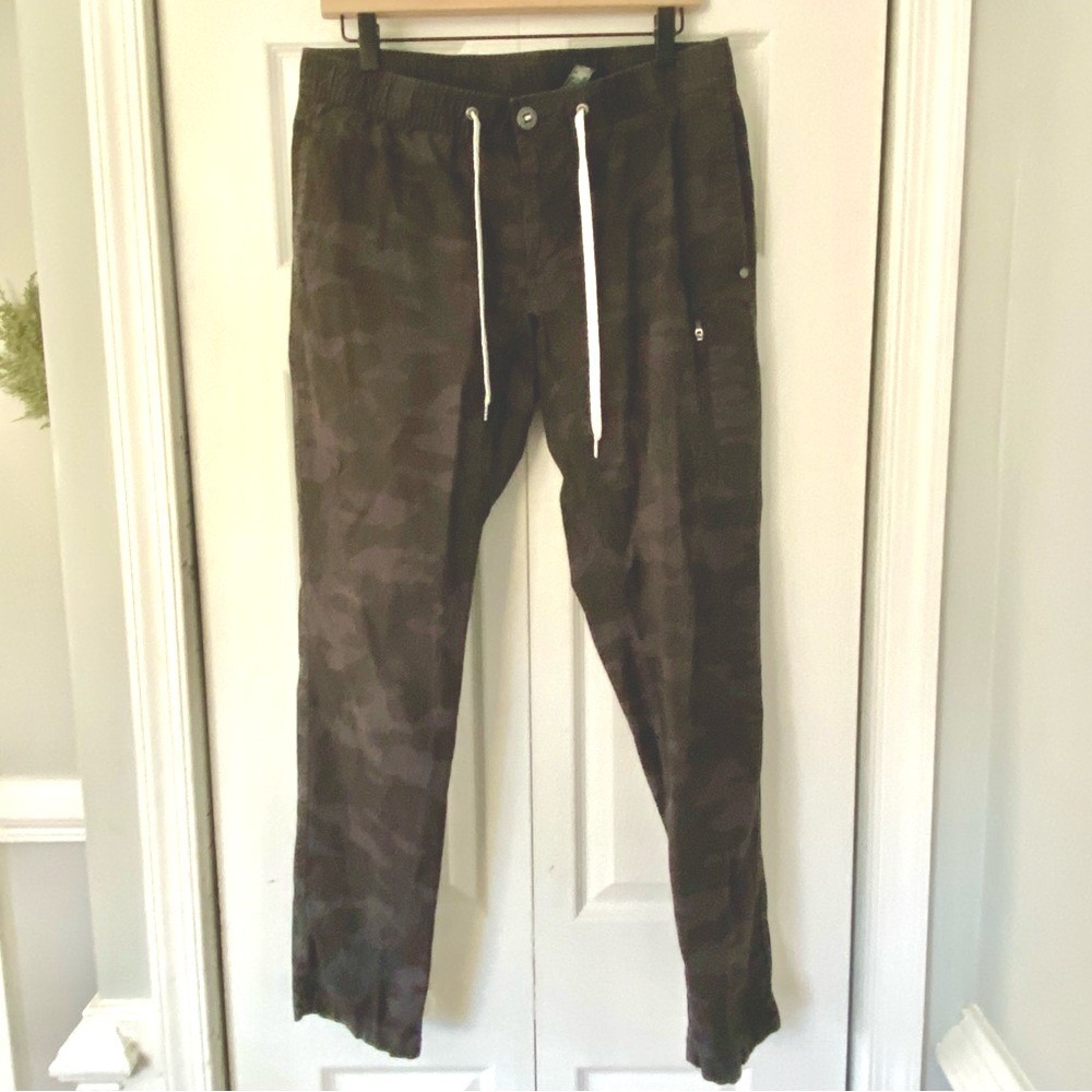 Vuori Pant Men Large Ripstop Camo Gray Jogger Organic Cotton Outdoor Climber